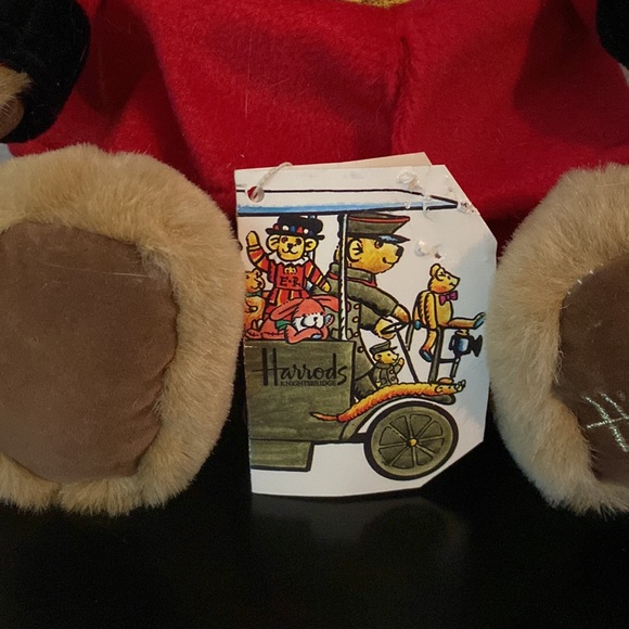 Harrods 10” Vintage Royal Guardsman Plush Bear with original tag in red uniform. - Picture 2 of 12